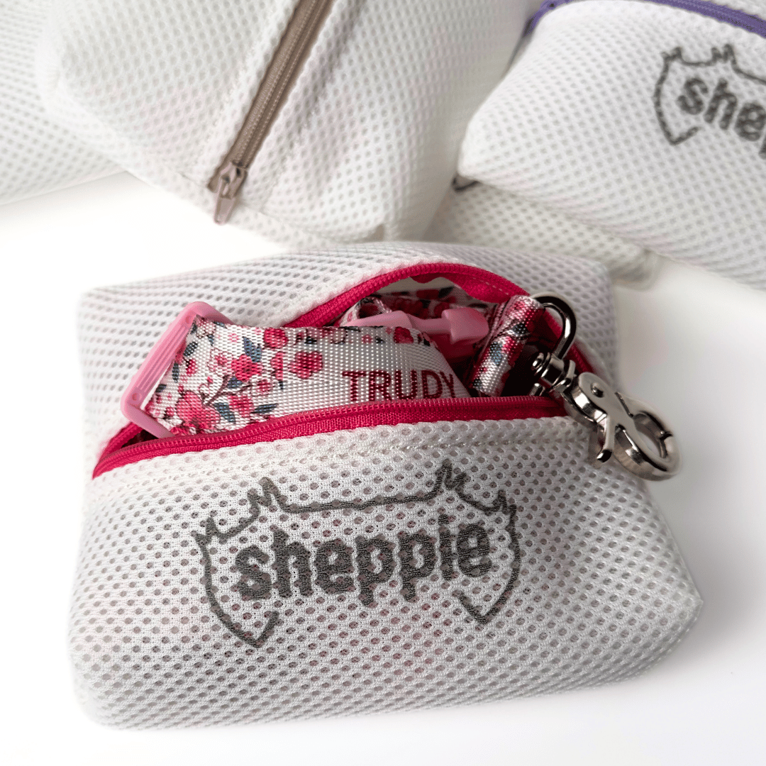 Mesh Zipper Beutel als Aufbewahrung von Hundeleine und Hundehalsband mit Kirschblüten Muster