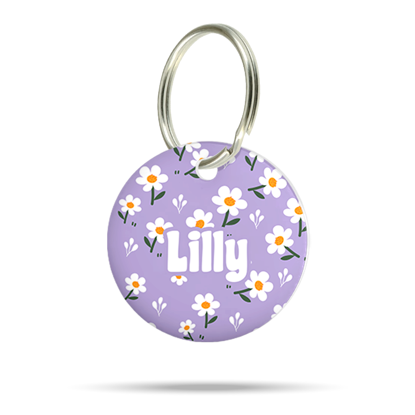 Acryl Hundemarke mit lila Blumenmuster, personalisiert, leise und klimperfrei, elegantes Namensschild