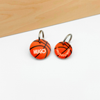Acryl Hundemarken im Basketball Design, personalisiert, leise und klimperfrei, Namensschild mit Namen „Hugo“ und zusätzlicher Marke mit Telefonnummer