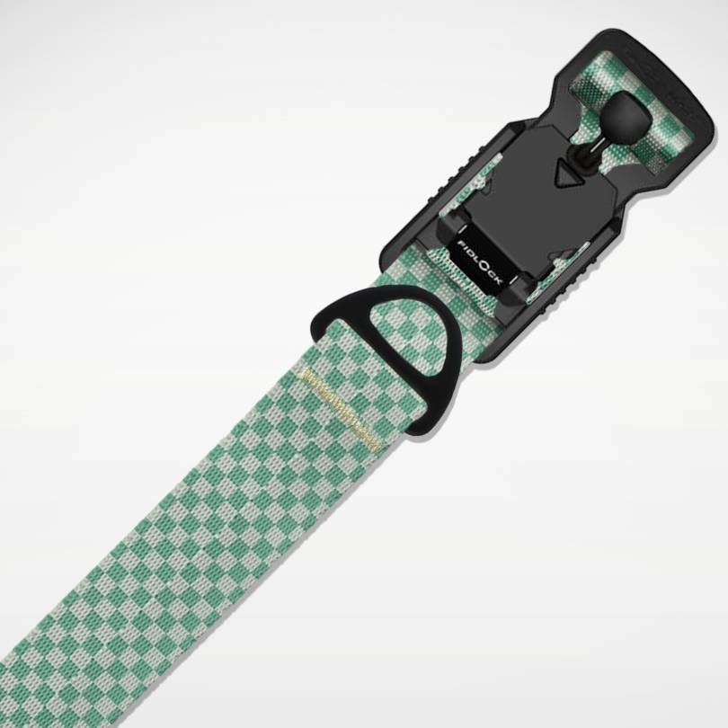 Nahaufnahme des FIDLOCK Hundehalsband Retro Mint Check für gratis Personalisierung | Konfigurator mit Live-Ansicht von Name und Nummer personalisiert auf leichtem und weichen Halsband